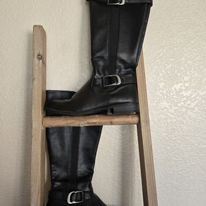 Life Stride Soft System Black and Tan Interior